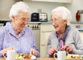 Chế độ dinh dưỡng cho người cao tuổi